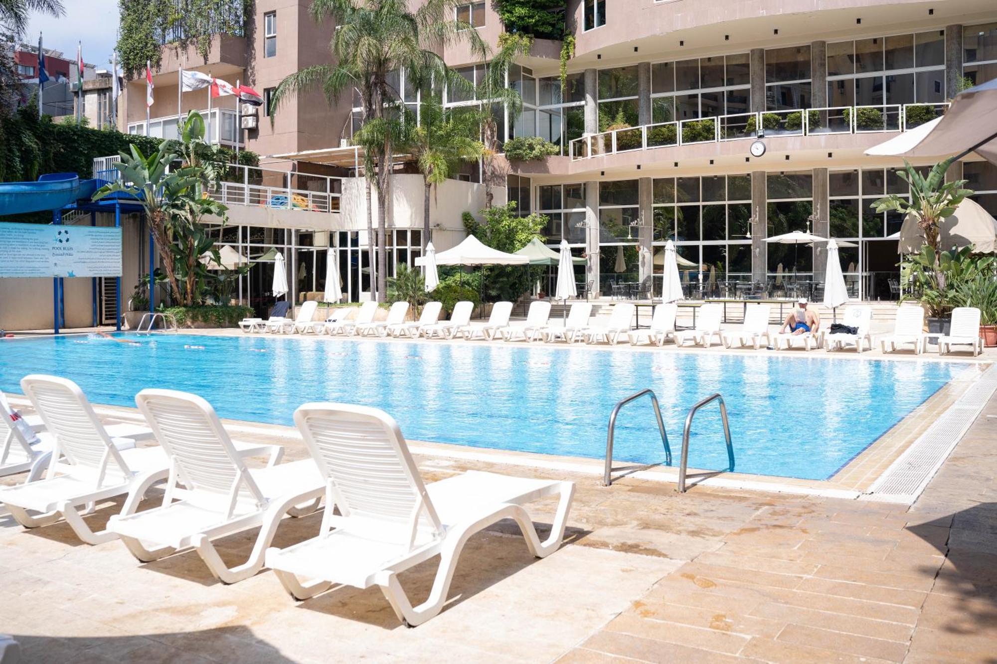 Cosmopolitan Hotel Beirut Exterior photo