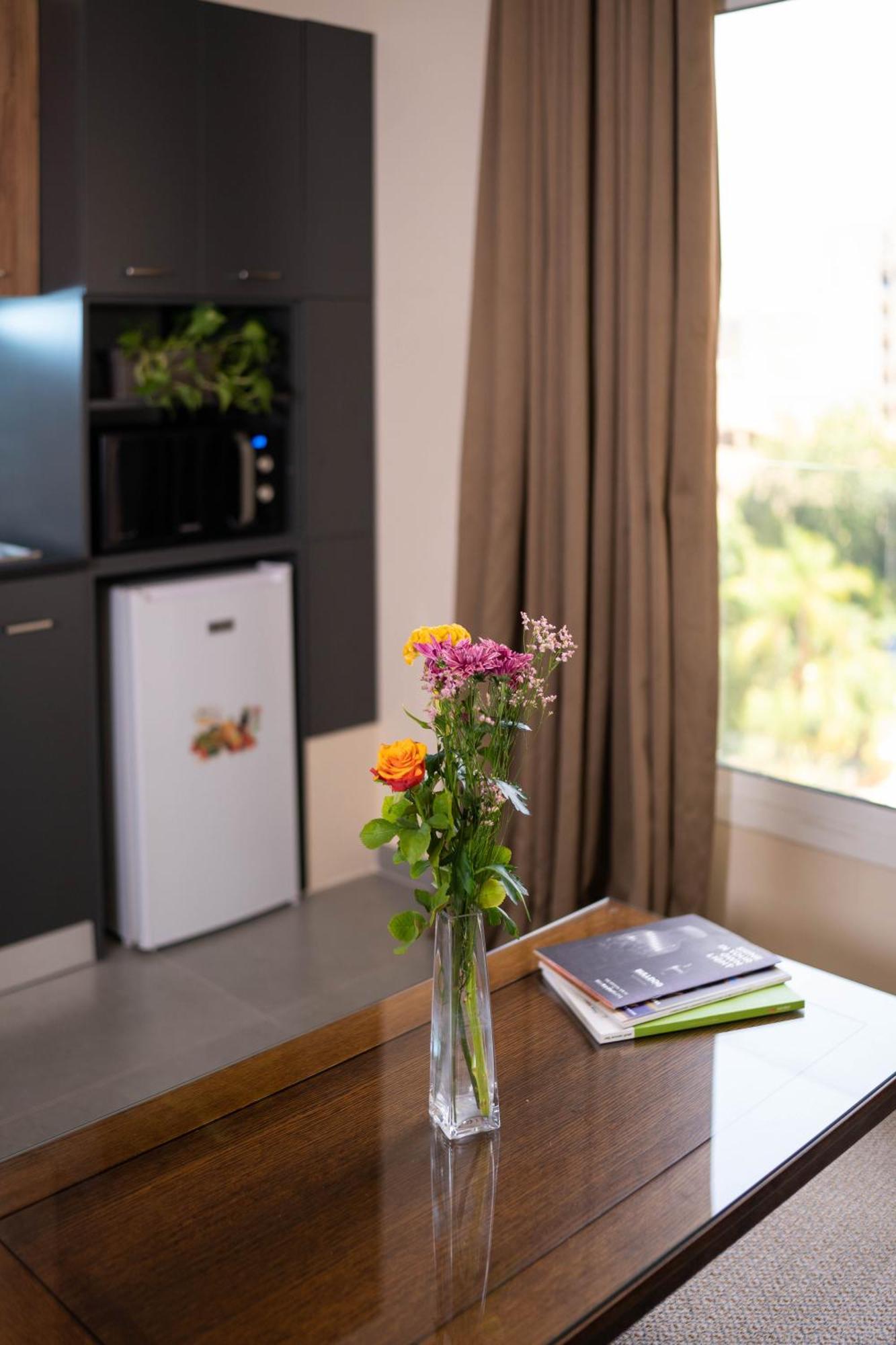 Cosmopolitan Hotel Beirut Exterior photo
