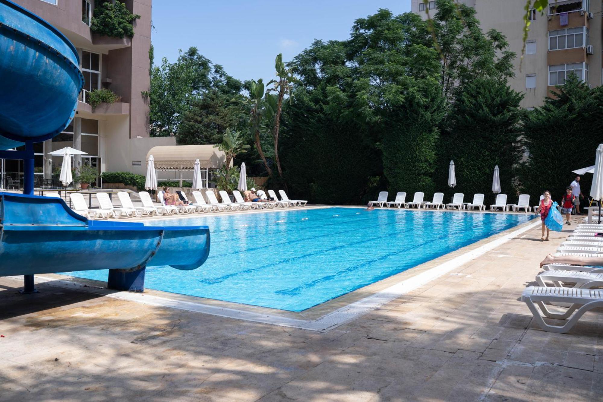 Cosmopolitan Hotel Beirut Exterior photo